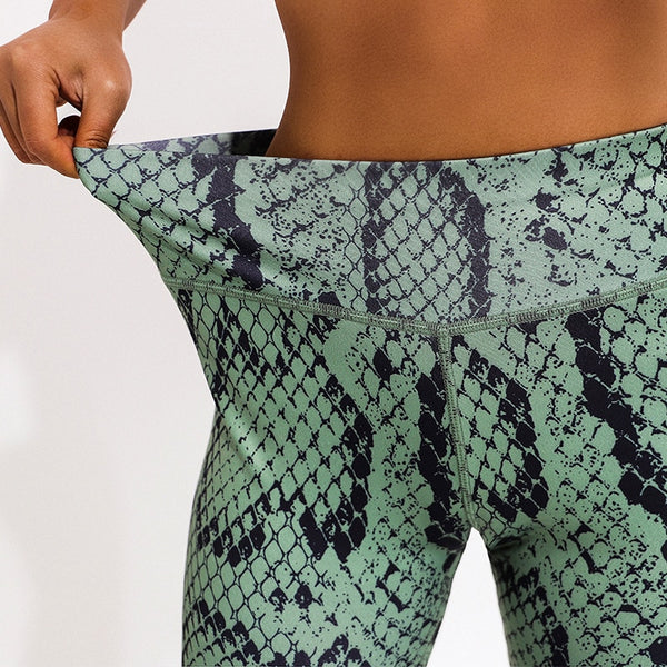 Green Snake Print Yoga Workout Gym Leggings and Sports Bra Set